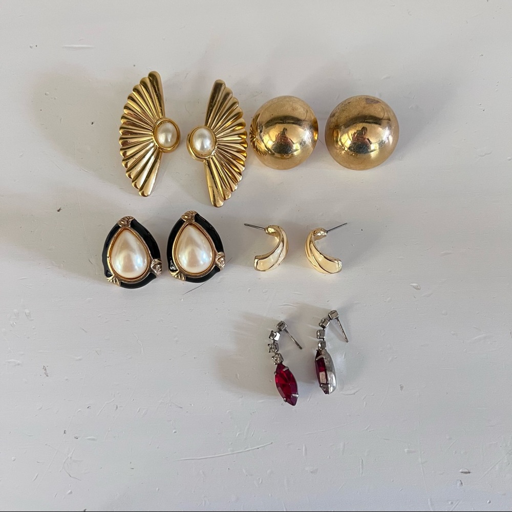 Bundle of vintage metal earrings 1980s